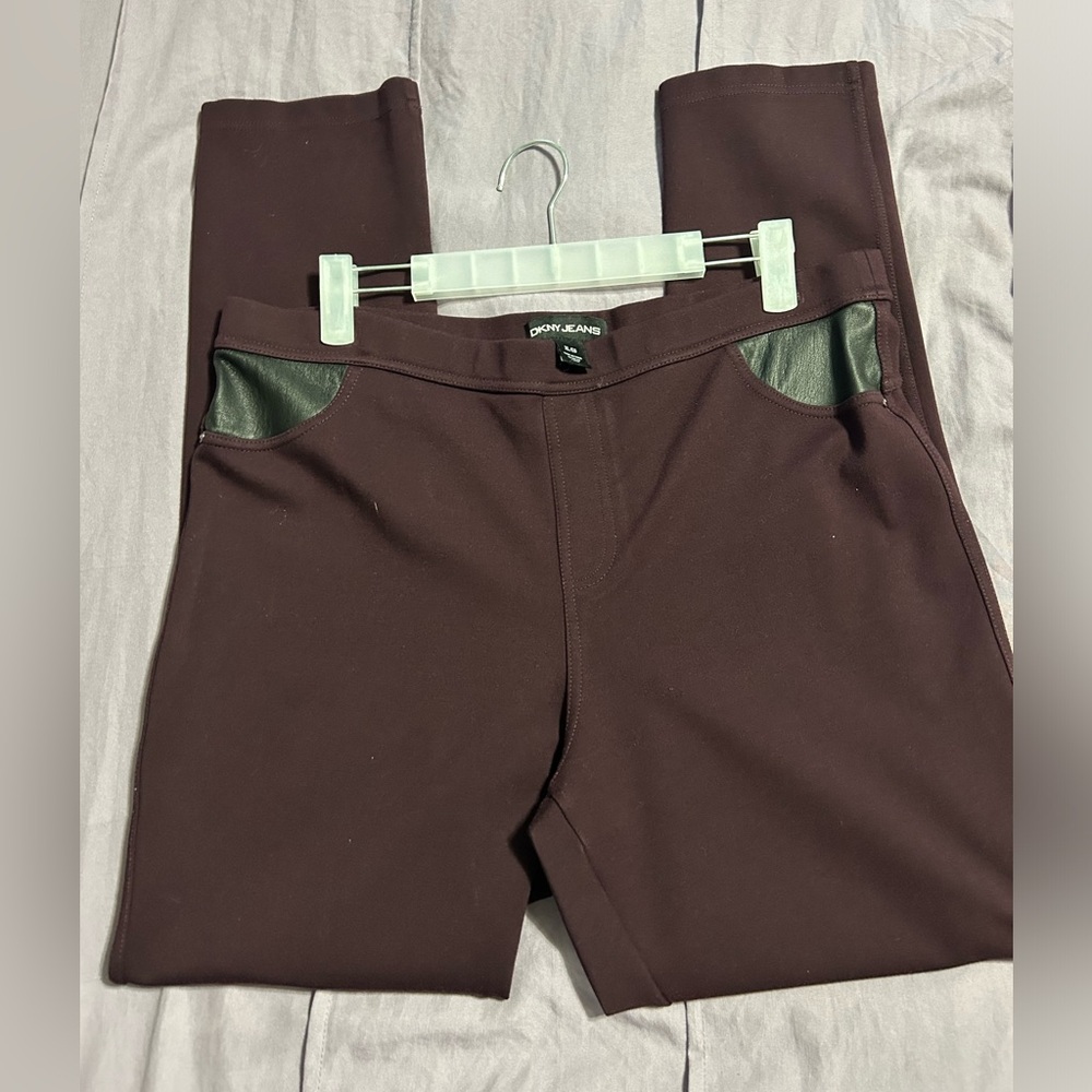 DKNY JEANS - XL $14 Great Condition 
Pull-on, stretchy, burgundy pants